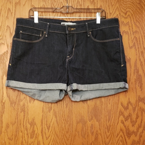 Levi's Pants - Levi denim shorts sz 32 (14)